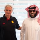 El banquillo del Almería termina decidiéndolo Turki.
