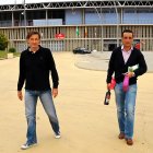 José Luis Oltra saliendo del Mediterráneo tras ser despedido.