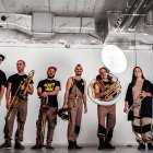 Los integrantes de Gata Brass Band.