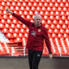 Pepe Mel ya ha dirigido su primer entrenamiento con el Almería esta tarde en el Mediterráneo.