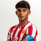 Marcos Peña luciendo el brazalete de capitán.
