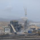 La chimenea de 200 metros de la Central Térmica Litoral ya es historia.