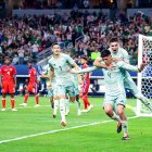 César Montes (3) hizo un señor partido aportando seguridad en defensa.