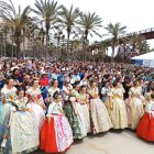 Miles de valencianos y almerienses se congregaron para ver las mascletá en el Parque de las Almadrabillas.
