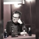 Raúl Quinto, en una presentación de su novela ‘Martinete del rey sombra’. Foto: Toñi Indalecio