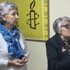 Mau Cardoso y Martirio Tesoro en la sede de Amnistía Internacional Almería.