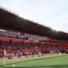 Cada vez hay más asientos vacíos en el Estadio de los Juegos Mediterráneos.