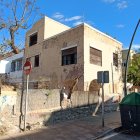 Estado actual de la casa, con las obras de desmantelamiento ya iniciadas.