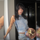 La cantante Aitana con el anillo de la gama Pintxon de la marca almeriense TartiTailored en colaboración con la marca valencian Apreels.