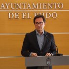 El alcalde de El Ejido, Francisco Góngora, durante su comparecencia en el Ayuntamiento.