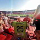 Se busca al pequeño fan de Maximiano.