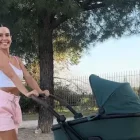 Cristina Pedroche paseando con su bebé.