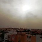 Imagen de archivo de un reciente episodio de calima en Almería.