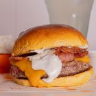 Una de las hamburguesas de Rico Burguer.