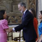 Imagen de la Casa Real de la condecoración a Elisabet Suárez Vargas.