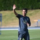 Rubi saluda en el inicio del entrenamiento.