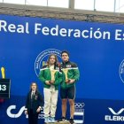 Los hermanos en el podio.