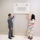 Descubrimiento de la placa de la reinauguración de las Casas Consistoriales