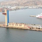 Vista de la torre de control de la Capitanía Marítima de Almería.