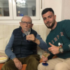 Manolo Piedra con su nieto Manolo al que adoraba.