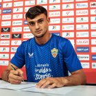 Marc Pubill firmó con el Almería hasta 2029 y sigue siendo rojiblanco.