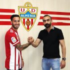 José Carlos Lazo saludando a Mohamed El Assy en agosto de 2019.