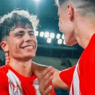 Cuando dos genios se juntan el equipo disfruta. Nico Melamed y Sergio Arribas celebrando el 0-1 en Tenerife.