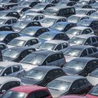 Imagen de archivo de coches en un depósito (Imagen: Depositphotos).