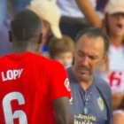 Aficionada insulta de manera racista a Lopy, jugador de la UD Almería, en el Eldense-Almería de Segunda División.
