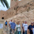 Turistas en la Alcazaba.