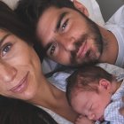 Lucía Villalón ha publicado la imagen con Gonzalo Melero y el pequeño de la casa en redes sociales.