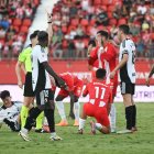 Arriba de rodillas esperando el indulto que no llegó.