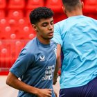 Safi ha completado sesiones con la primera plantilla y llevará el dorsal 33 en el Carlos Tartiere.