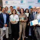 Profesionales y directivos de Vithas posan con sus galardones en la sexta edición de los Premios BSH.