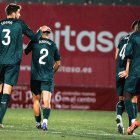 Edgar felicita a Arnau Puigmal que estuvo inmenso en San Sebastián de los Reyes.