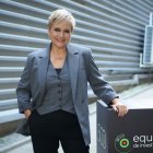 «Me siguen pidiendo que grabe felicitaciones o mensajes en el tono que uso en el programa», admite Serra.