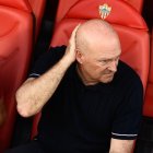 Pepe Mel en su etapa en el banquillo del Almería.