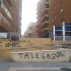 Firma de Talegos en el Paseo Marítimo, junto a la famosa \'Cabaña del TíoTom\'.