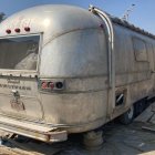 Fotografía del modelo Airstream Overlander de 1967 en Huércal de Almería.