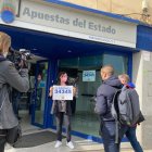 Catalina Guerrero celebra el reparto de casi dos millones de euros.