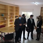 El alcalde Domingo Fernández muestra las instalaciones habilitadas en Huércal-Overa