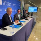 Desde la izquierda, Manuel Campo Vidal, Javier A. García y Fernando Giménez.