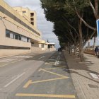 Zona de parada de autobús a las puertas de Urgencias