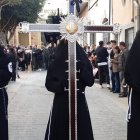 Nazarenos en la calle.