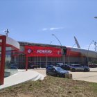 La fachada de la Tribuna este lunes.