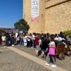Colas para la presentación del libro de Alice Kellen.