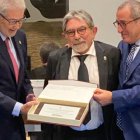 José Luis Jumilla Carrasco recibe su galardón.