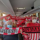 Los 17 autobuses llenos de aficionados, rumbo a Madrid.