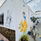 Las nuevas pinturas de la Mitología Griega coinciden en algunas casas con las antiguas de los cuentos.