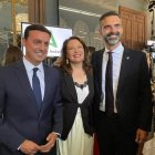 Javier A. García con Carmen Crespo y Ramón Fernández-Pacheco.